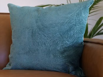 Emerald velvet with streak pattern